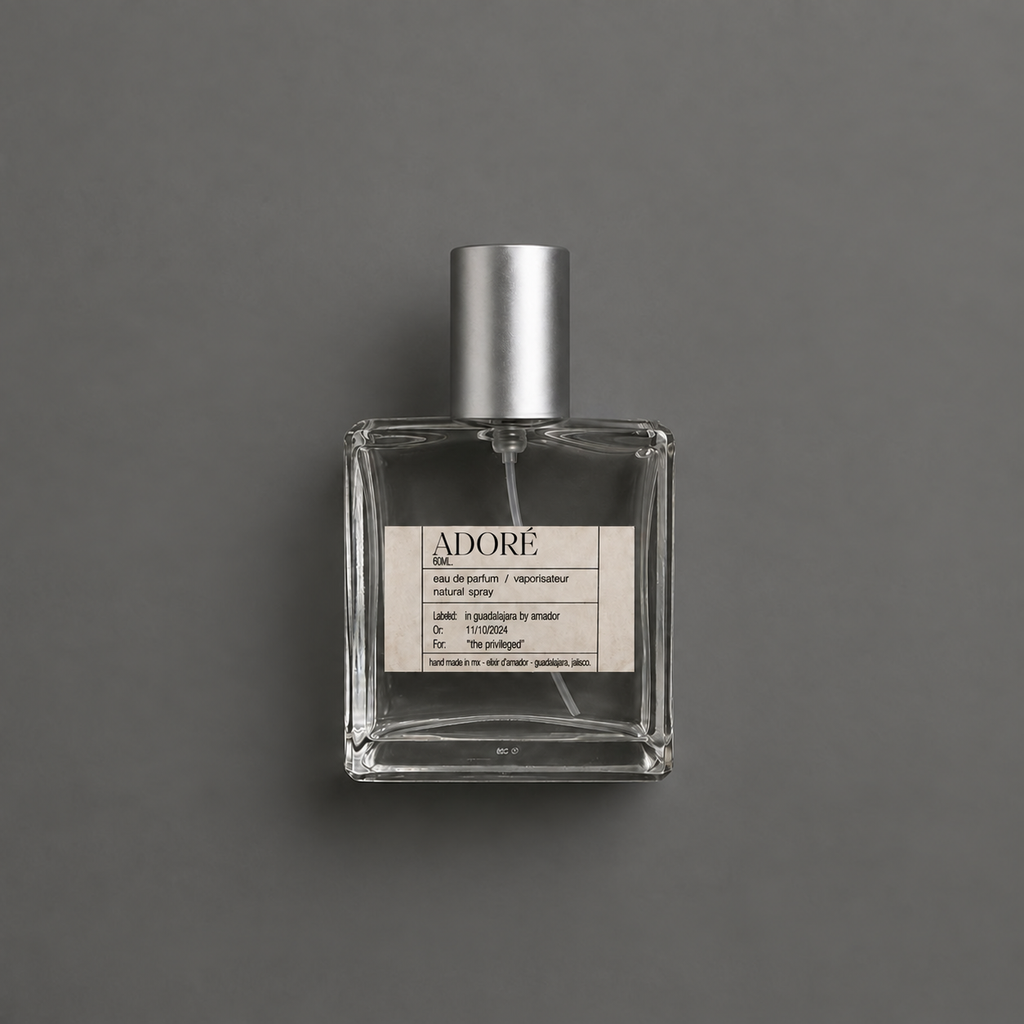 Adoré de Elixir Amador: frasco cuadrado de 60 ml.