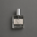 Adoré de Elixir Amador: frasco cuadrado de 60 ml.
