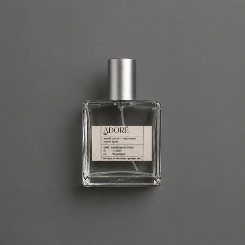 Adoré de Elixir Amador: frasco cuadrado de 60 ml.