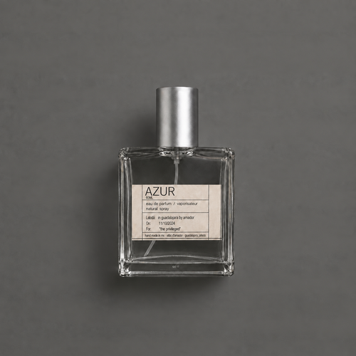 Azur de Elixir Amador: frasco cuadrado de 60 ml sobre fondo gris.