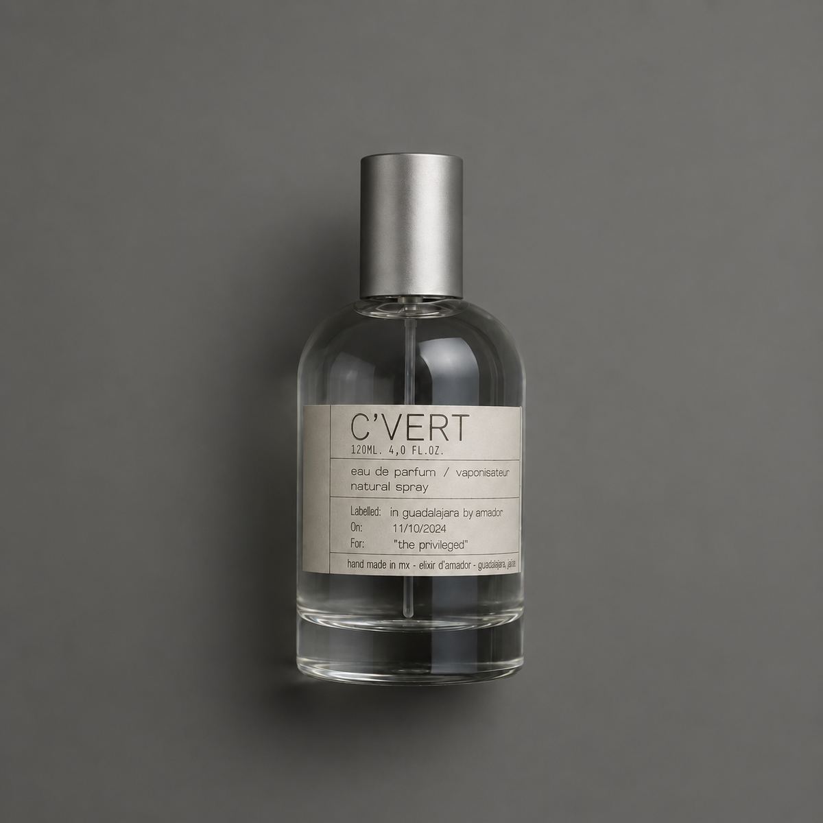 C’Vert de Elixir Amador: frasco cilíndrico de 120 ml sobre fondo gris.