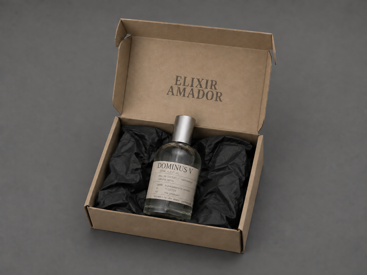 Dominus V de Elixir Amador: frasco de 120 ml en su empaque.