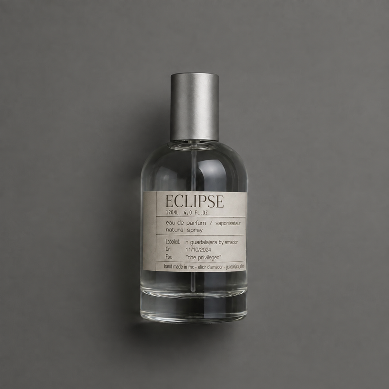 Eclipse de Elixir Amador: frasco cilíndrico de 120 ml sobre fondo gris.
