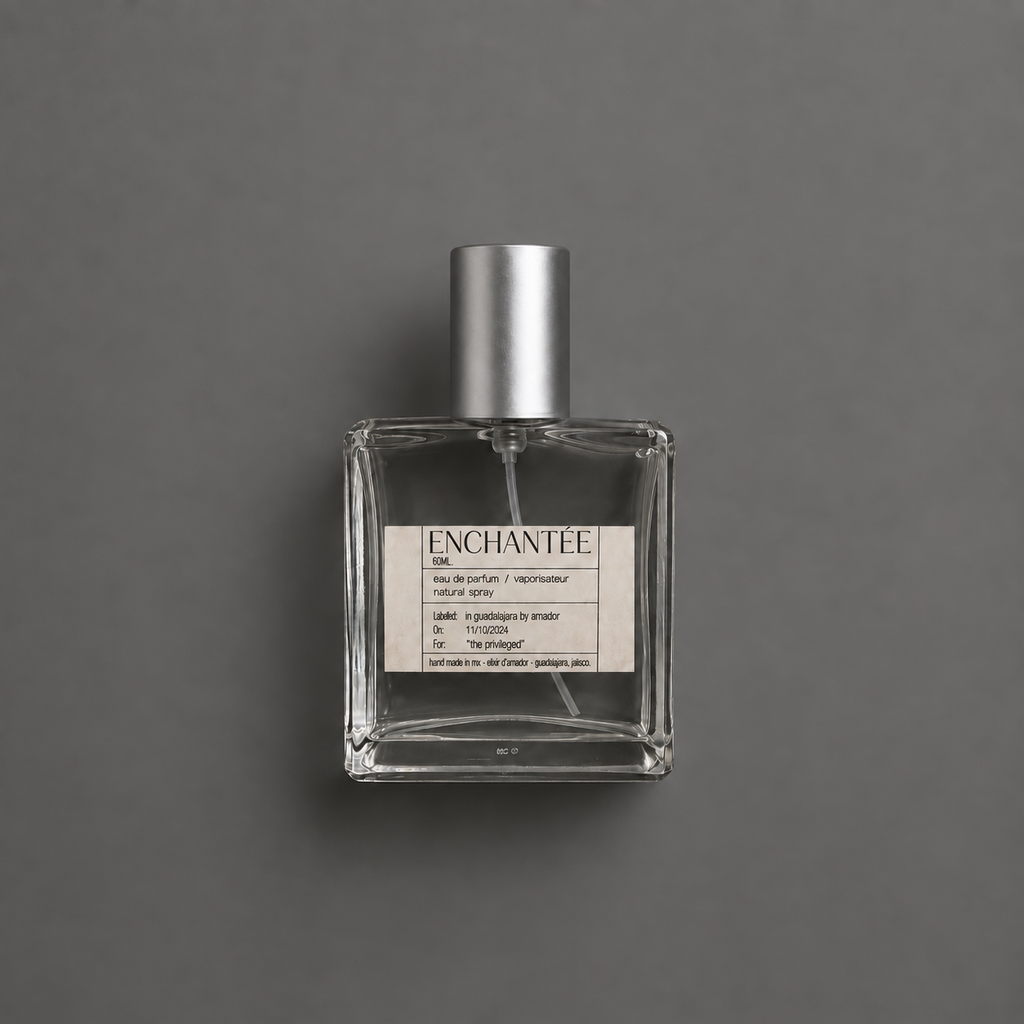 Enchantée de Elixir Amador: frasco cuadrado de 60 ml.