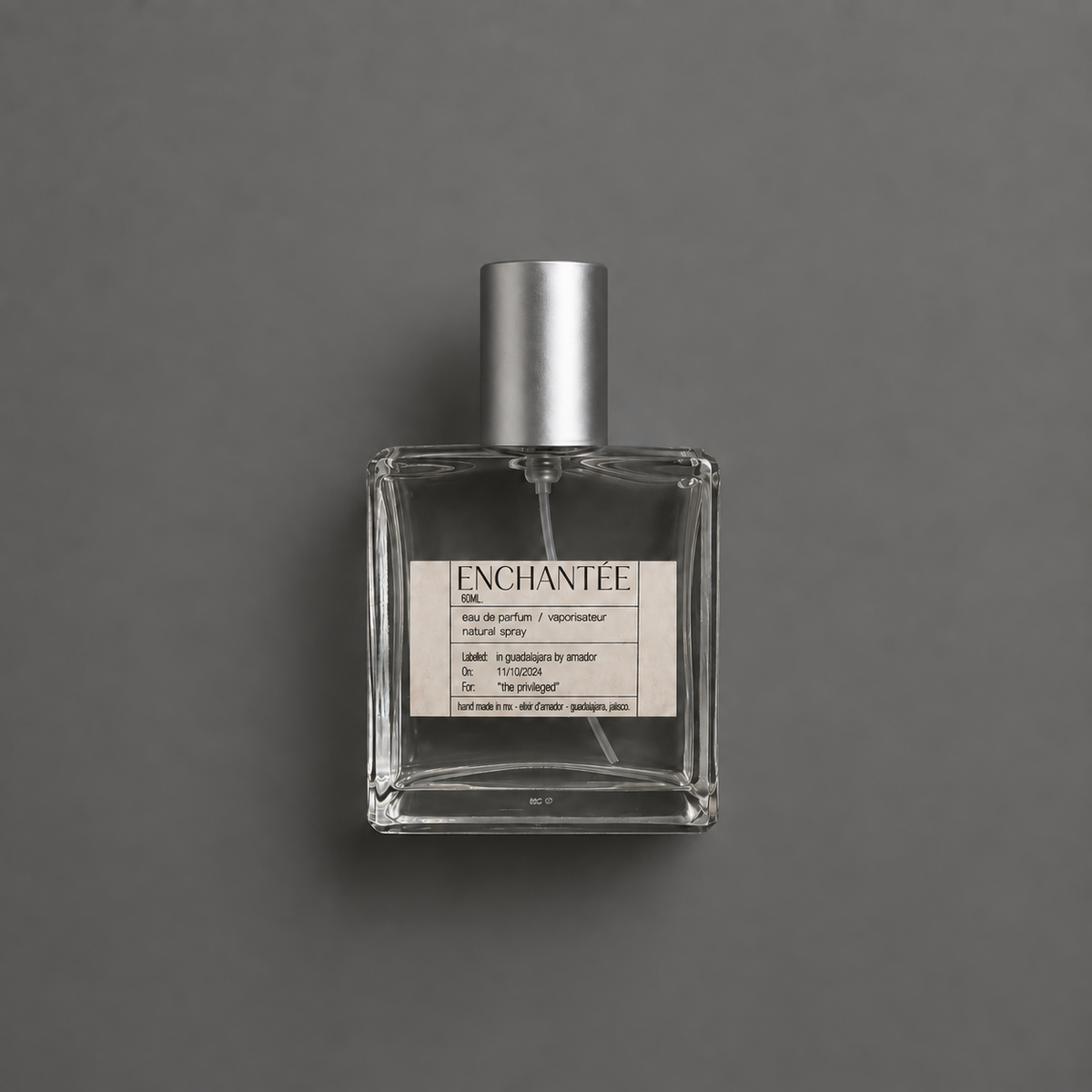 Enchantée de Elixir Amador: frasco cuadrado de 60 ml.