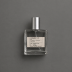 Humide 91 de Elixir Amador: frasco cuadrado de 60 ml sobre fondo gris.