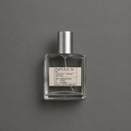 Imperium de Elixir Amador: frasco cuadrado de 60 ml sobre fondo gris.
