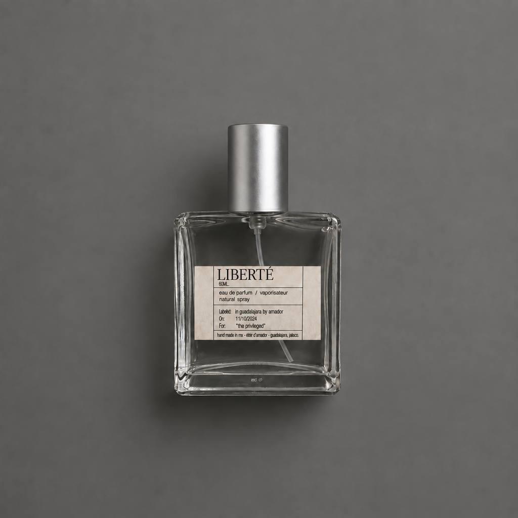 Liberté de Elixir Amador: frasco cuadrado de 60 ml.