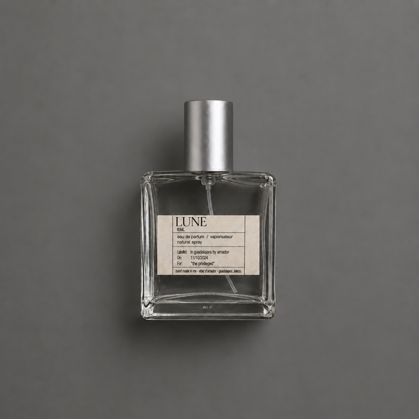 Lune de Elixir Amador: frasco cuadrado de 60 ml.