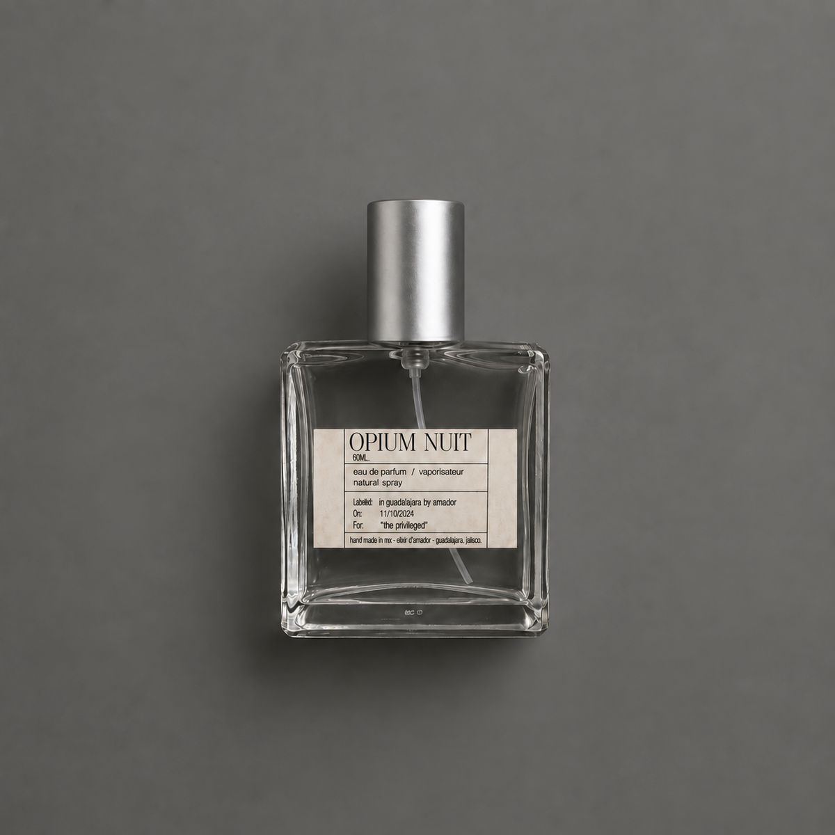 Opium Nuit de Elixir Amador: frasco cuadrado de 60 ml.