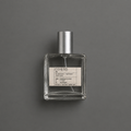 Others de Elixir Amador: frasco cuadrado de 60 ml sobre fondo gris.