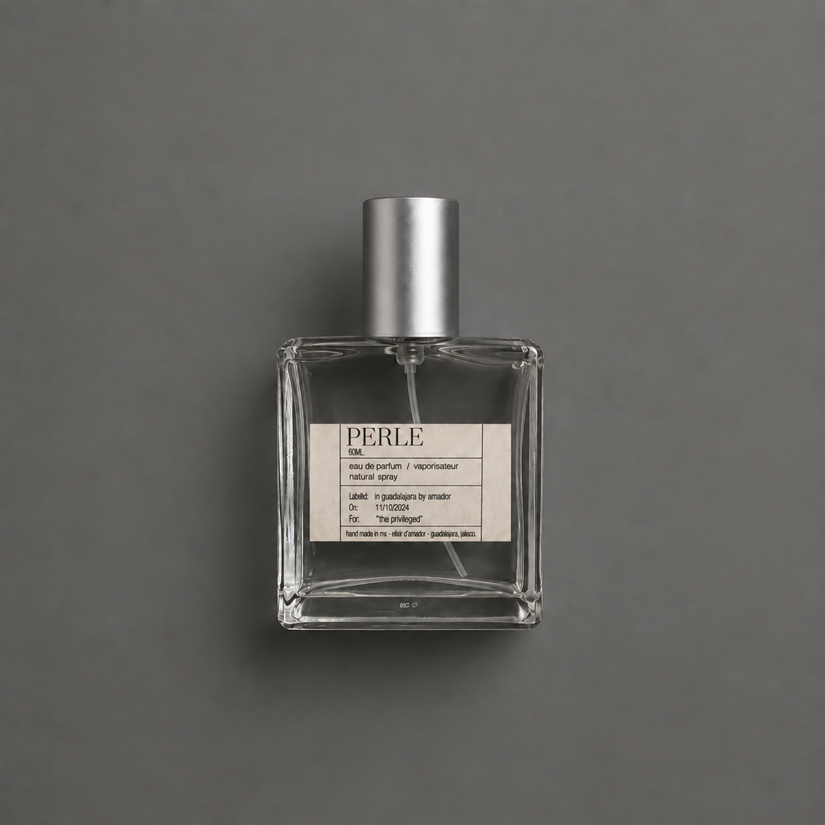 Perle de Elixir Amador: frasco cuadrado de 60 ml.