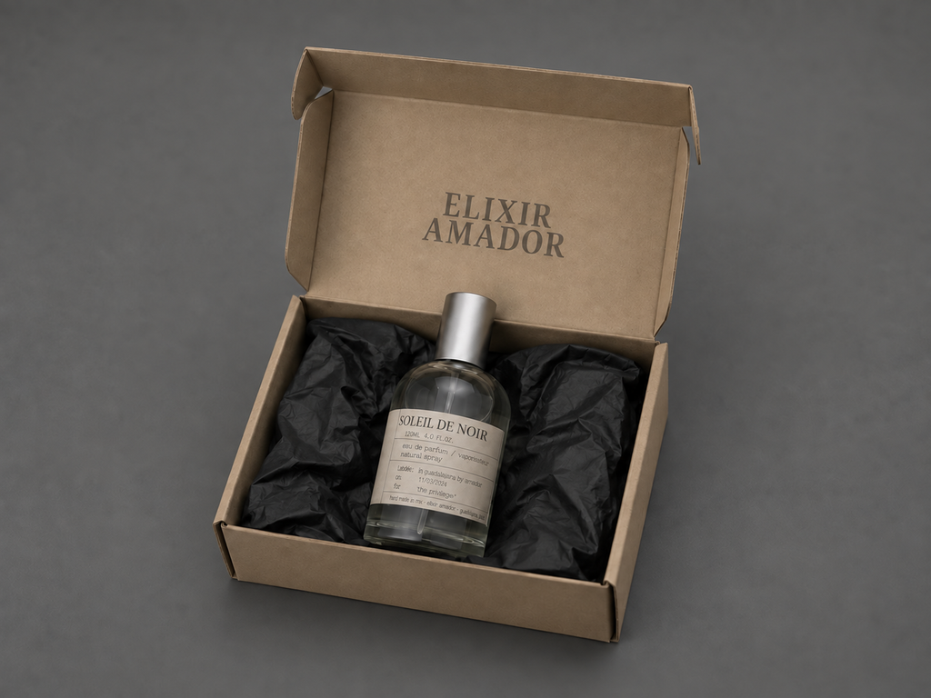 Soleil de Noir de Elixir Amador: frasco de 120 ml en su empaque.