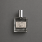 Souverain de Elixir Amador: frasco cuadrado de 60 ml sobre fondo gris.