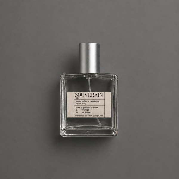 Souverain de Elixir Amador: frasco cuadrado de 60 ml sobre fondo gris.