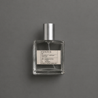 Ventus de Elixir Amador: frasco cuadrado de 60 ml sobre fondo gris.