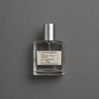 Y’ Tangerine de Elixir Amador: frasco cuadrado de 60 ml sobre fondo gris.